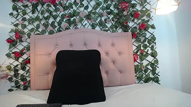 LucyCute 1 online show from March 26, 2:22 pm