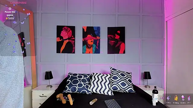 Elizabeth Santos online show from December 16, 1:43 am