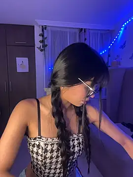 Snapshot of lina_pink chatting on October 9, 3:15 am lina pink online show from October 9, 3:15 am