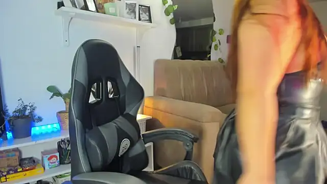 evy orange1 online show from February 4, 12:05 am