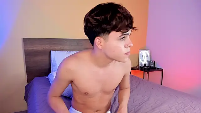 justinbiler online show from February 13, 7:35 am