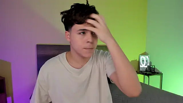 justinbiler online show from February 24, 12:37 pm