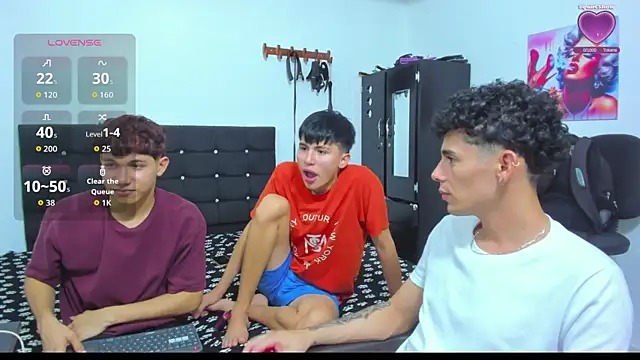 Snapshot of Alexander_and_Xiao chatting on February 7, 7:50 pm Alexander and Xiao online show from February 7, 7:50 pm