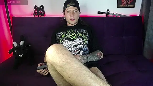 Snapshot of blckwolf_6 chatting on January 8, 8:29 pm blckwolf 6 online show from January 8, 8:29 pm