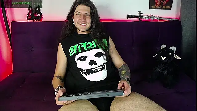 Snapshot of blckwolf_6 chatting on January 22, 4:55 am blckwolf 6 online show from January 22, 4:55 am