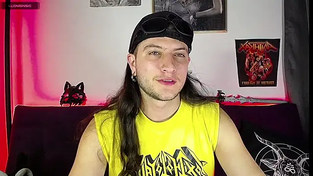 Snapshot of blckwolf_6 chatting on January 25, 2:15 am blckwolf 6 online show from January 25, 2:15 am