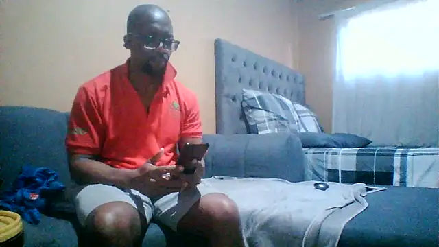 Snapshot of Sgeme325is chatting on June 13, 2:26 pm Sgeme325is online show from June 13, 2:26 pm