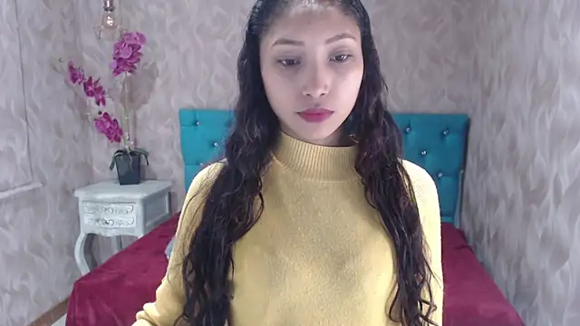 MadelineDoll online show from March 6, 1:03 pm