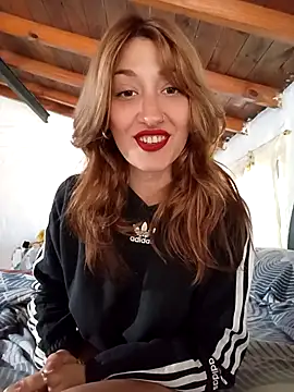 Snapshot of Viudanegraa chatting on September 9, 12:05 pm Viudanegraa online show from September 9, 12:05 pm