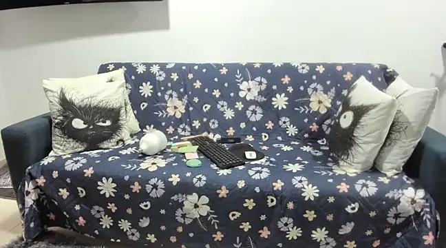 Emma Jnes online show from March 12, 10:28 pm