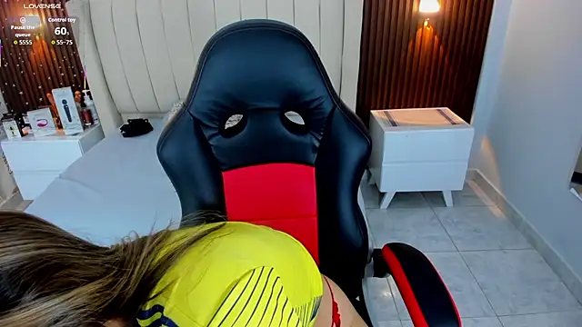 CAMILAGRAY online show from July 4, 12:11 pm
