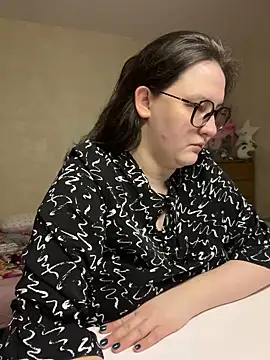 hungry1bunny online show from February 1, 5:37 pm