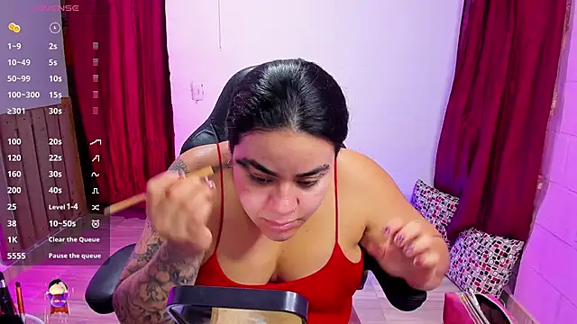 Snapshot of Sharon_hils chatting on December 31, 1:52 pm Sharon hils online show from December 31, 1:52 pm