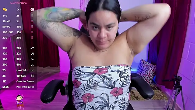 Snapshot of Sharon_hils chatting on January 26, 7:41 pm Sharon hils online show from January 26, 7:41 pm