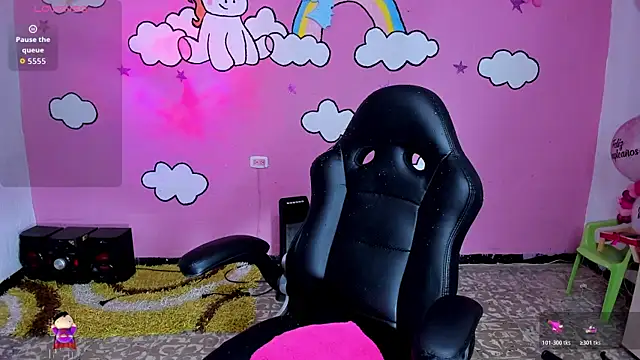 Sharon hils online show from April 10, 1:05 pm