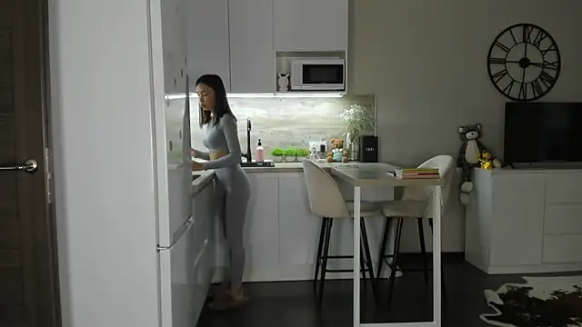 nilliluv online show from October 27, 12:20 pm