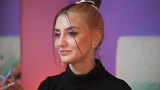 Snapshot of SabrinaHope chatting on November 14, 8:07 pm SabrinaHope online show from November 14, 8:07 pm