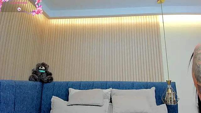 kathecute   online show from April 17, 1:41 am