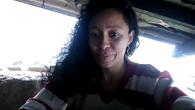 DanaiOluyi online show from March 11, 4:35 pm