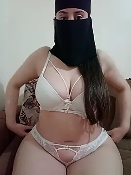 Snapshot of Arabic-Rose chatting on April 10, 9:58 am Arabic-Rose online show from April 10, 9:58 am