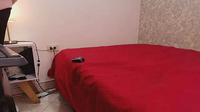 nicol f online show from March 18, 7:10 pm