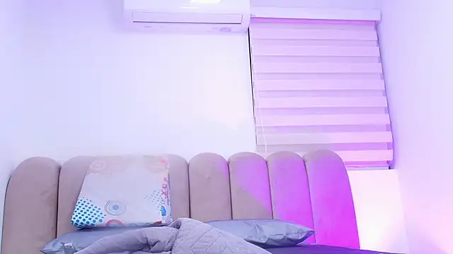 nicol f online show from February 10, 3:10 am