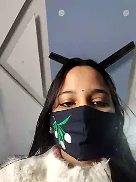 Snapshot of Varnika_aarora chatting on January 3, 12:19 pm Varnika aarora online show from January 3, 12:19 pm