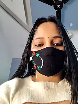 Snapshot of Varnika_aarora chatting on January 6, 7:52 am Varnika aarora online show from January 6, 7:52 am