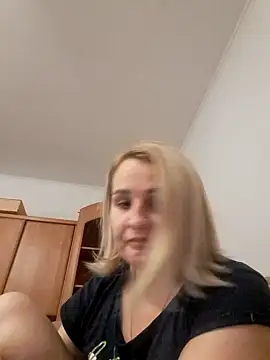 Malichkaanna30 online show from December 15, 4:04 pm