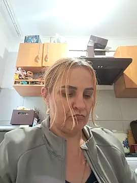 Malichkaanna30 online show from September 19, 12:50 pm