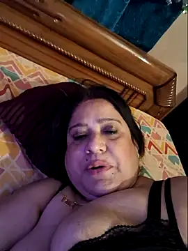 Snapshot of Hot_Queen77 chatting on February 7, 6:45 pm Hot Queen77 online show from February 7, 6:45 pm