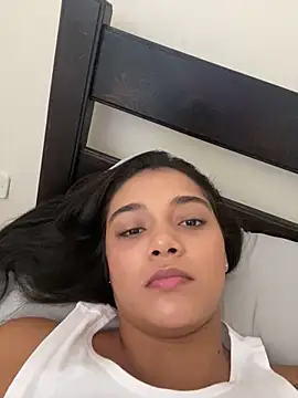 evely coelloo online show from March 8, 6:37 pm