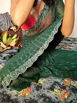 Snapshot of Raat_ki_rani_ chatting on February 20, 5:55 am Raat ki rani  online show from February 20, 5:55 am