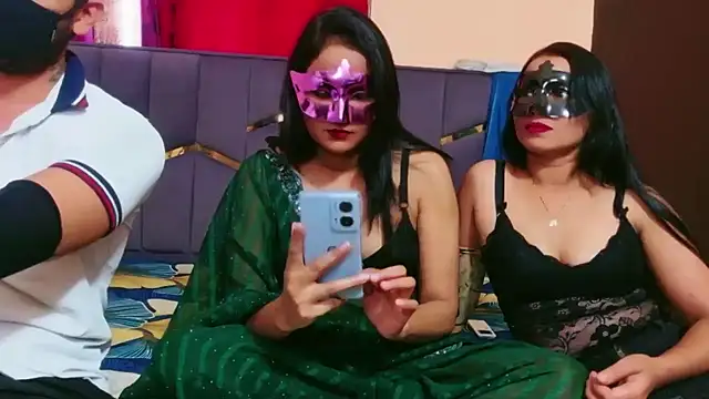 Snapshot of Raat_ki_rani_ chatting on April 24, 8:28 am Raat ki rani online show from April 24, 8:28 am