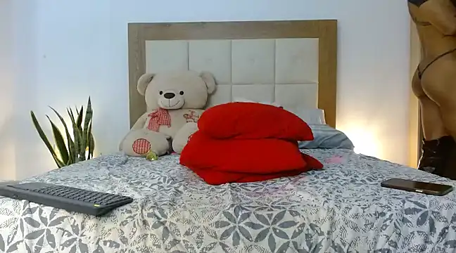 Snapshot of HELLEN_SWEET6 chatting on February 15, 1:31 am HELLEN SWEET6 online show from February 15, 1:31 am