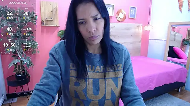 scarlet-foox online show from September 10, 11:54 am