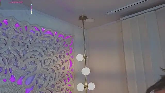 missy taylor  online show from October 3, 7:55 pm