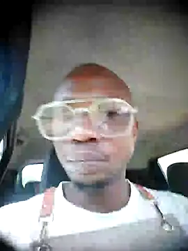 Snapshot of TheeRealShow chatting on February 7, 11:47 am TheeRealShow online show from February 7, 11:47 am