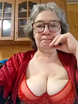 Snapshot of IrinaSweet54 chatting on June 21, 8:50 am IrinaSweet54 online show from June 21, 8:50 am