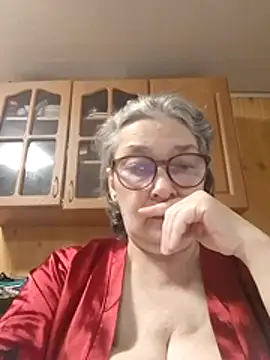 Snapshot of IrinaSweet54 chatting on July 8, 9:36 am IrinaSweet54 online show from July 8, 9:36 am