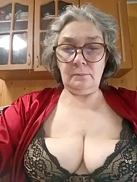 Snapshot of IrinaSweet54 chatting on July 19, 9:46 am IrinaSweet54 online show from July 19, 9:46 am