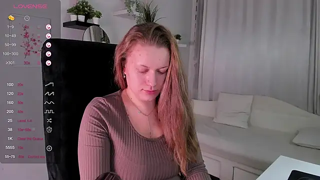 Ariell Margot  online show from January 31, 6:25 pm