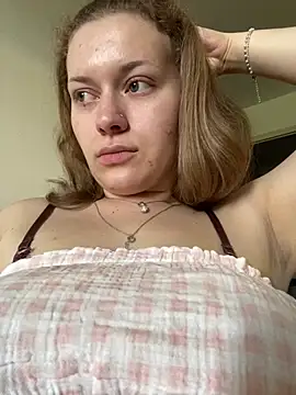 Snapshot of Ariell_Margot_ chatting on June 7, 12:20 pm Ariell Margot online show from June 7, 12:20 pm