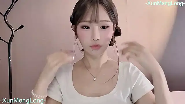 Snapshot of -XunMengLong- chatting on April 12, 6:13 pm -XunMengLong- online show from April 12, 6:13 pm