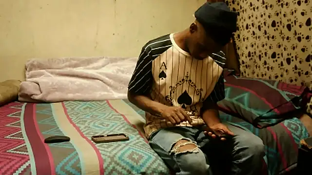 RGTM75 online show from February 8, 9:40 pm