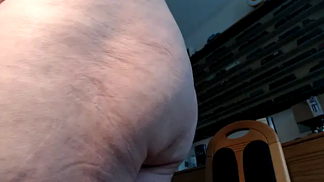 Snapshot of utilisasinus chatting on December 2, 8:41 am utilisasinus online show from December 2, 8:41 am