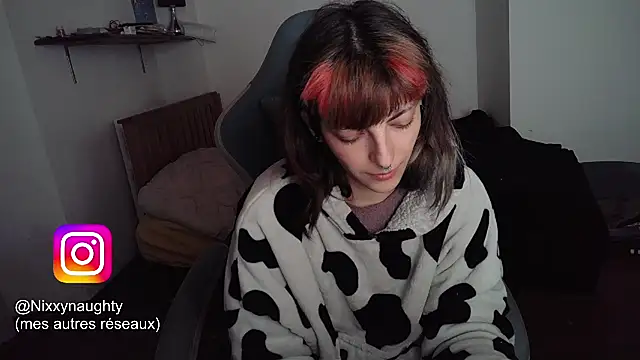 Nixxy naughty online show from March 10, 9:29 pm