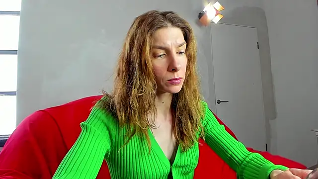 YourSuperModel online show from February 5, 10:08 am