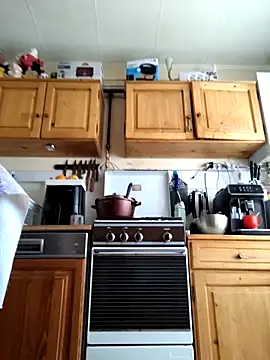 Snapshot of intx800 chatting on May 6, 12:54 pm intx800 online show from May 6, 12:54 pm