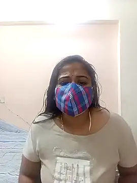 DIZZLING DIVA online show from December 26, 5:40 pm